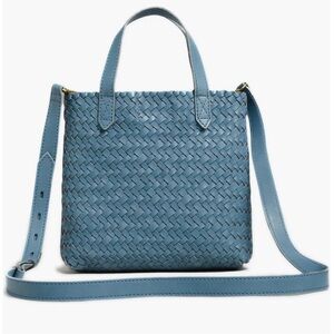 NWT Madewell woven bucket style crossbody purse